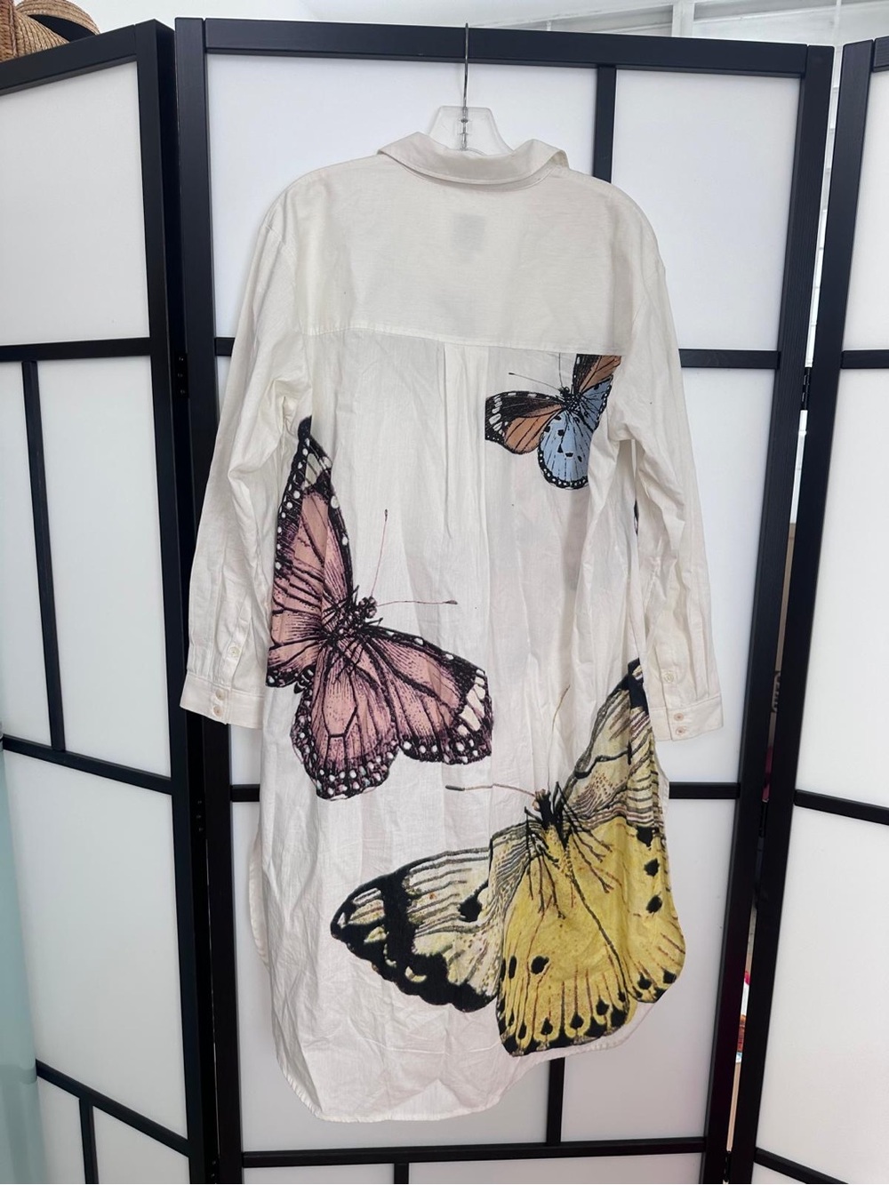 Maeve White Butterfly-Print Long Swim Coverup Shirt - Picture 3 of 6